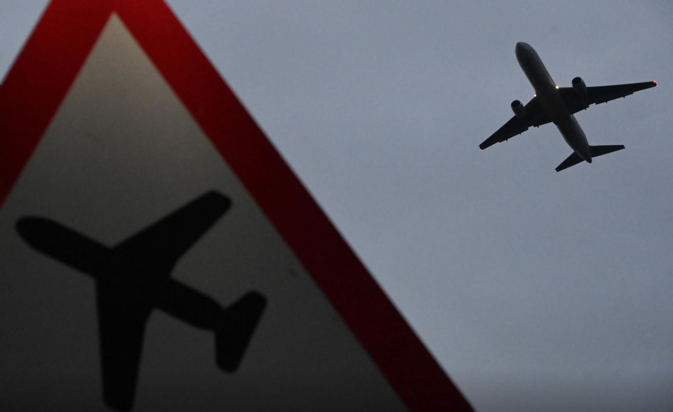 Fly smarter: Hacks to improve your travels 