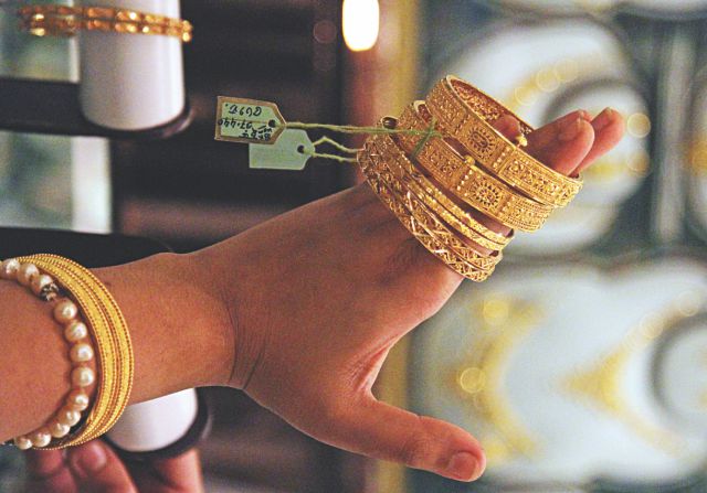 New day, new record for gold price