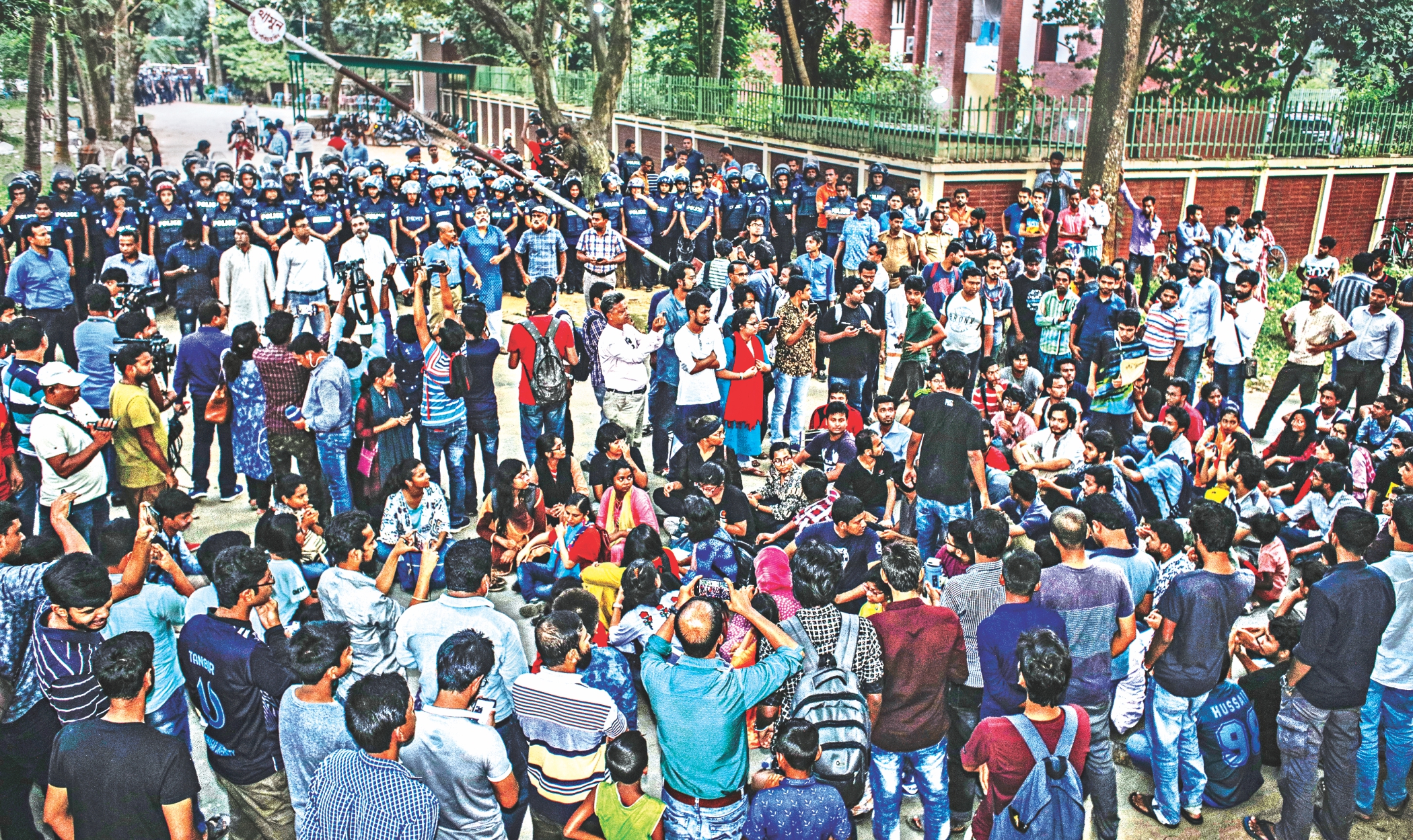 Crisis at JU deepening