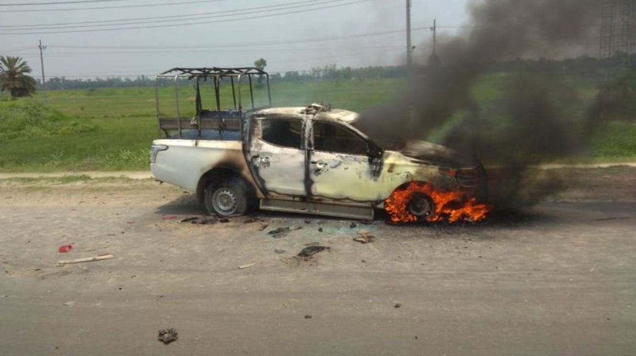 Tailback on Dhaka-Tangail Highway: Magistrate’s car set on fire  