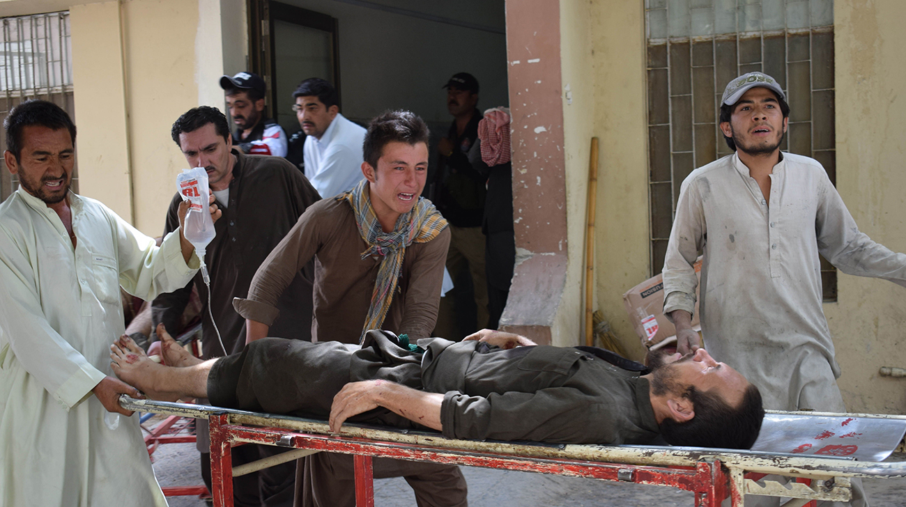 31 killed in suicide blast on Pakistan polling station