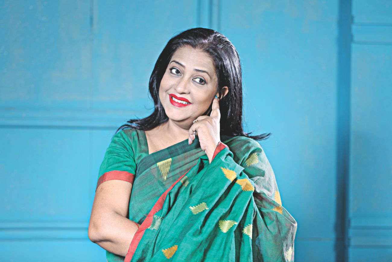 Suborna Mustafa and Sabyasachi Chakrabarty in Cox's Bazar to shoot 'Gondi'