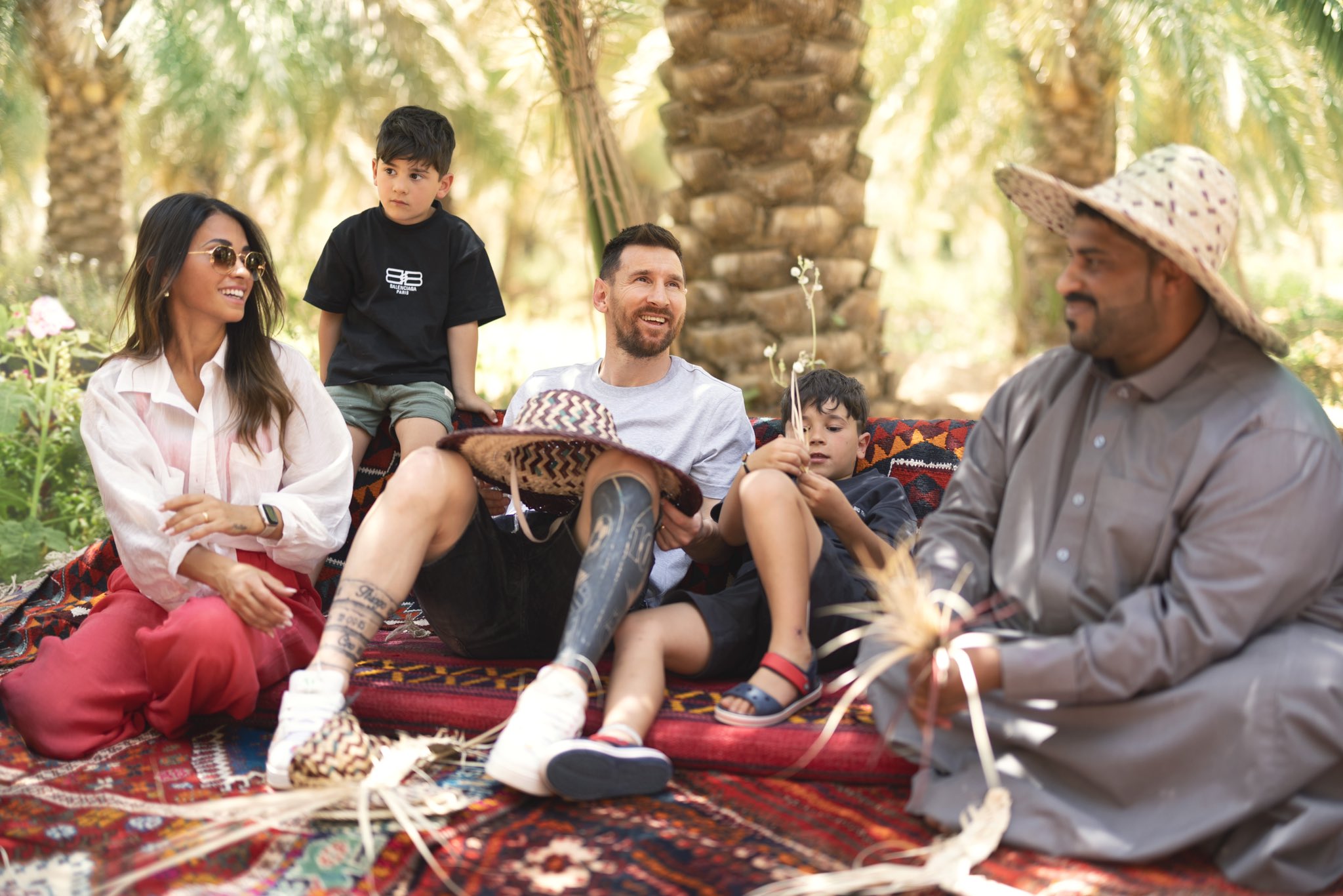 Messi enjoys family holiday in Saudi Arabia