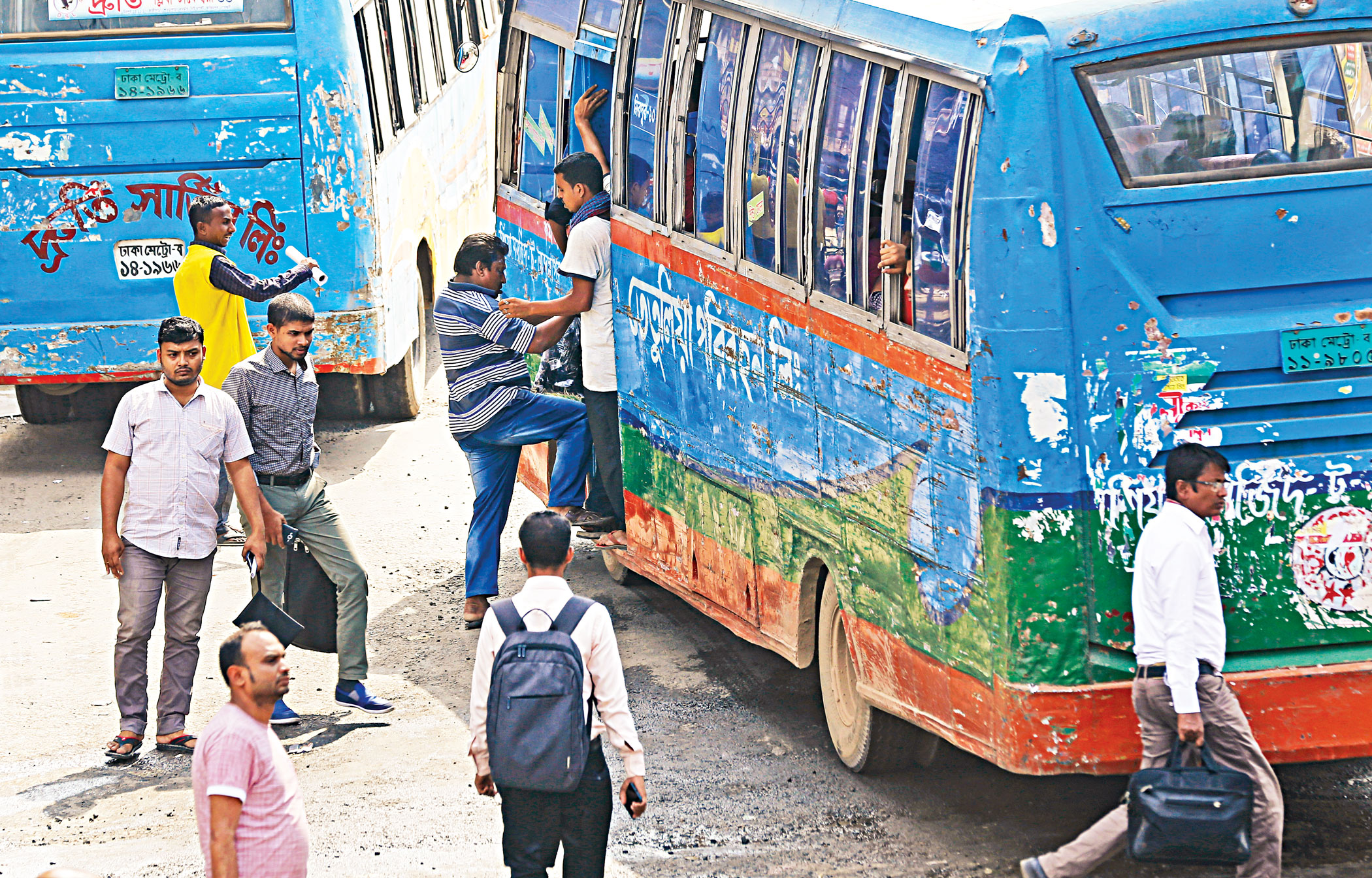 Travelling in buses shouldn’t be this hard.
