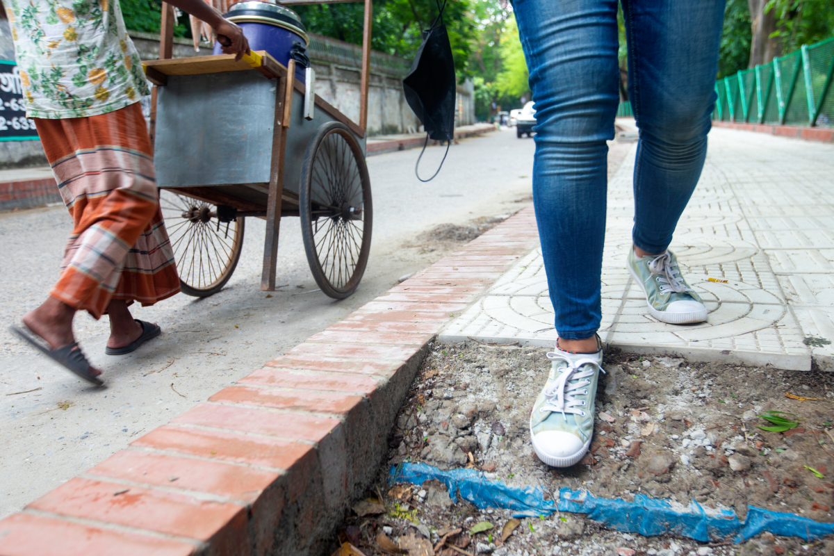 Dhaka: An unwalkable city