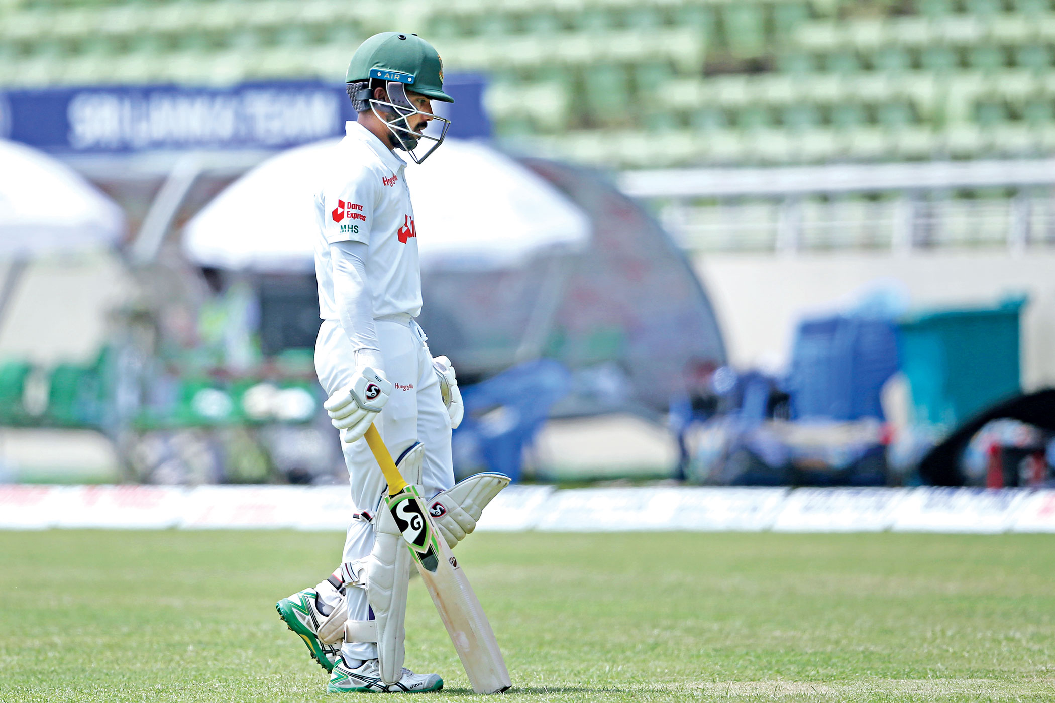 Captaincy affecting Mominul’s basics?