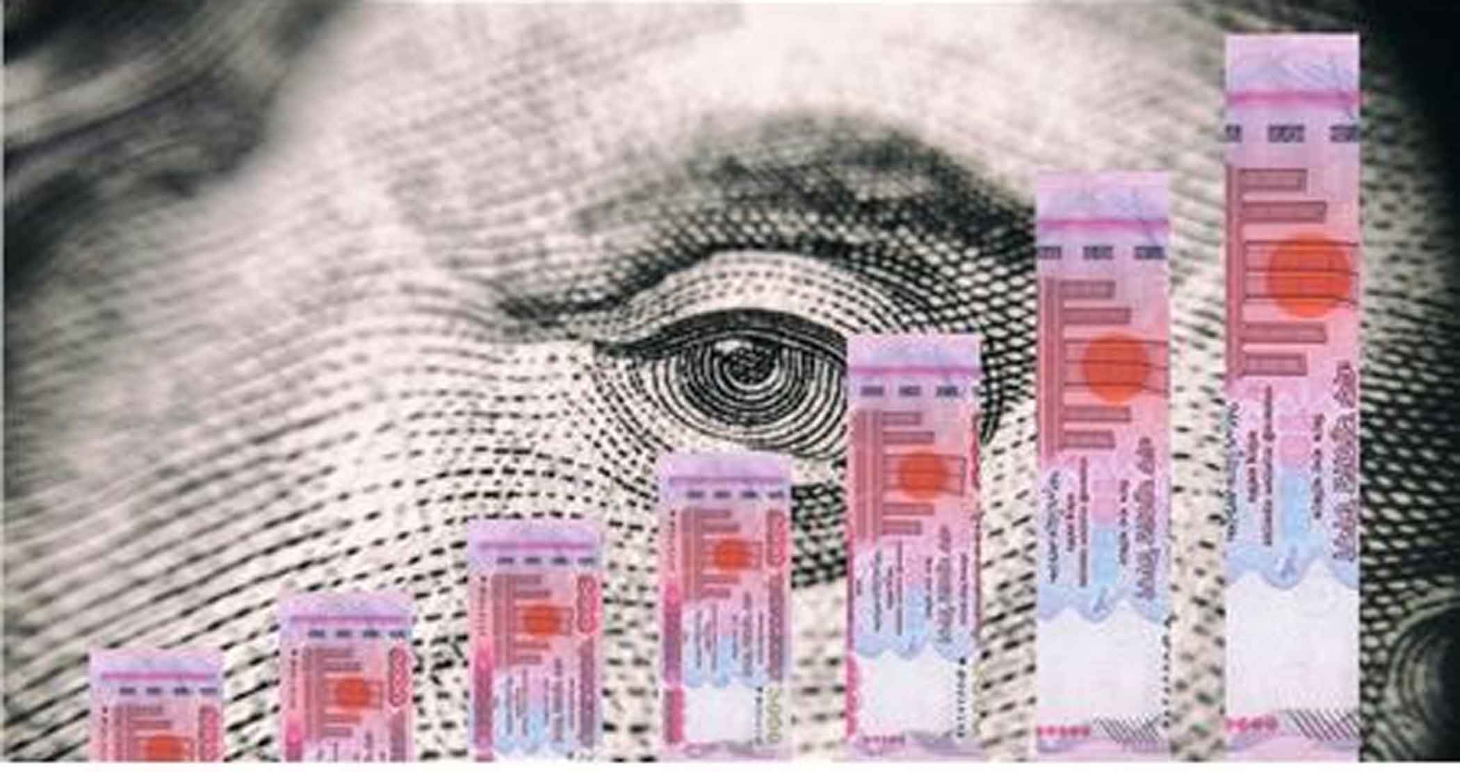 What made the dollar crisis worse?