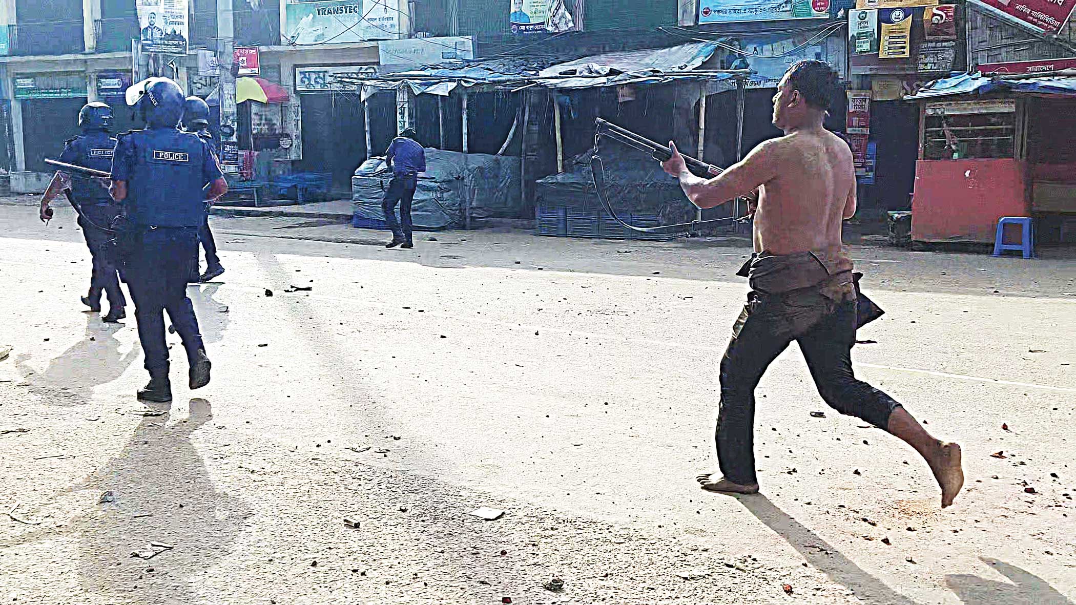 At least 50 hurt as BNP men, cops clash