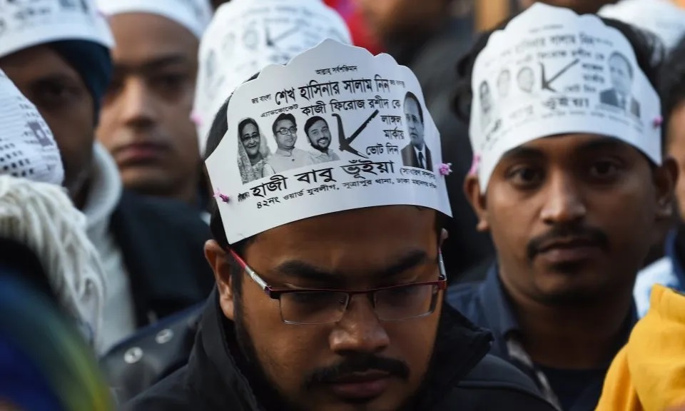 Alliances with smaller parties: A game of numbers