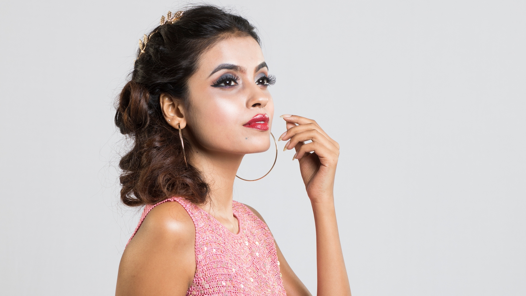 The return of 90s makeup