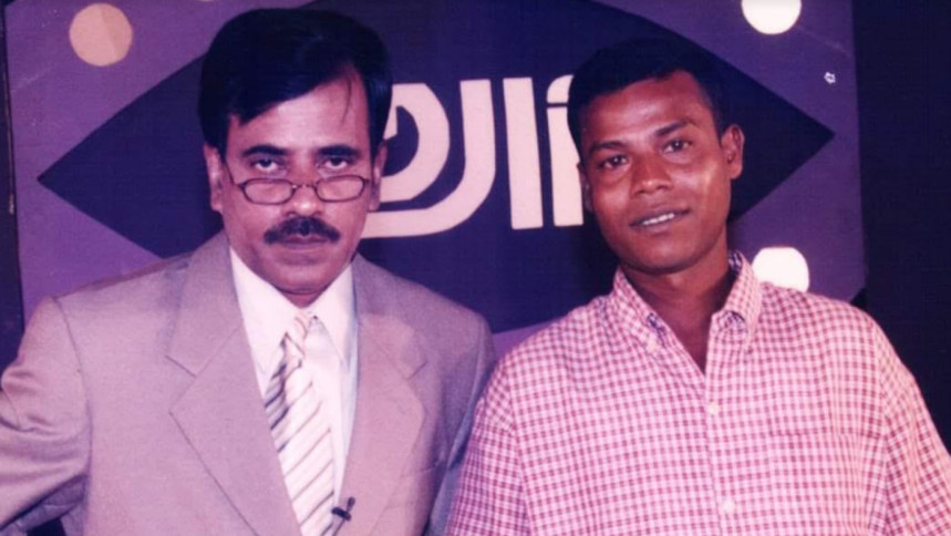 I fought alone for him since 2003: Hanif Sanket on Akbar’s demise