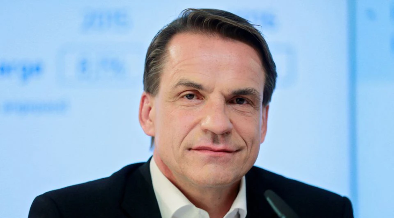 Penguin Random House CEO to quit after merger blocked