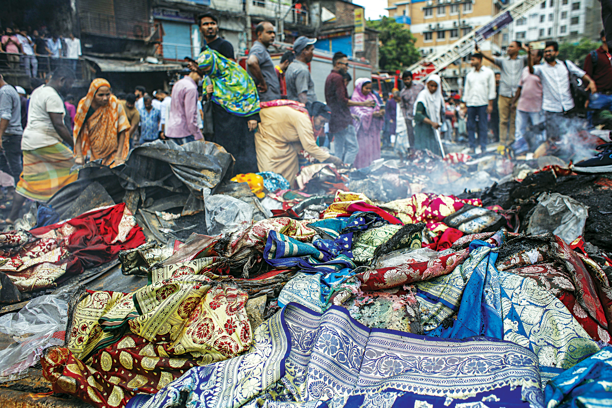 Bangabazar fire also affects its suppliers