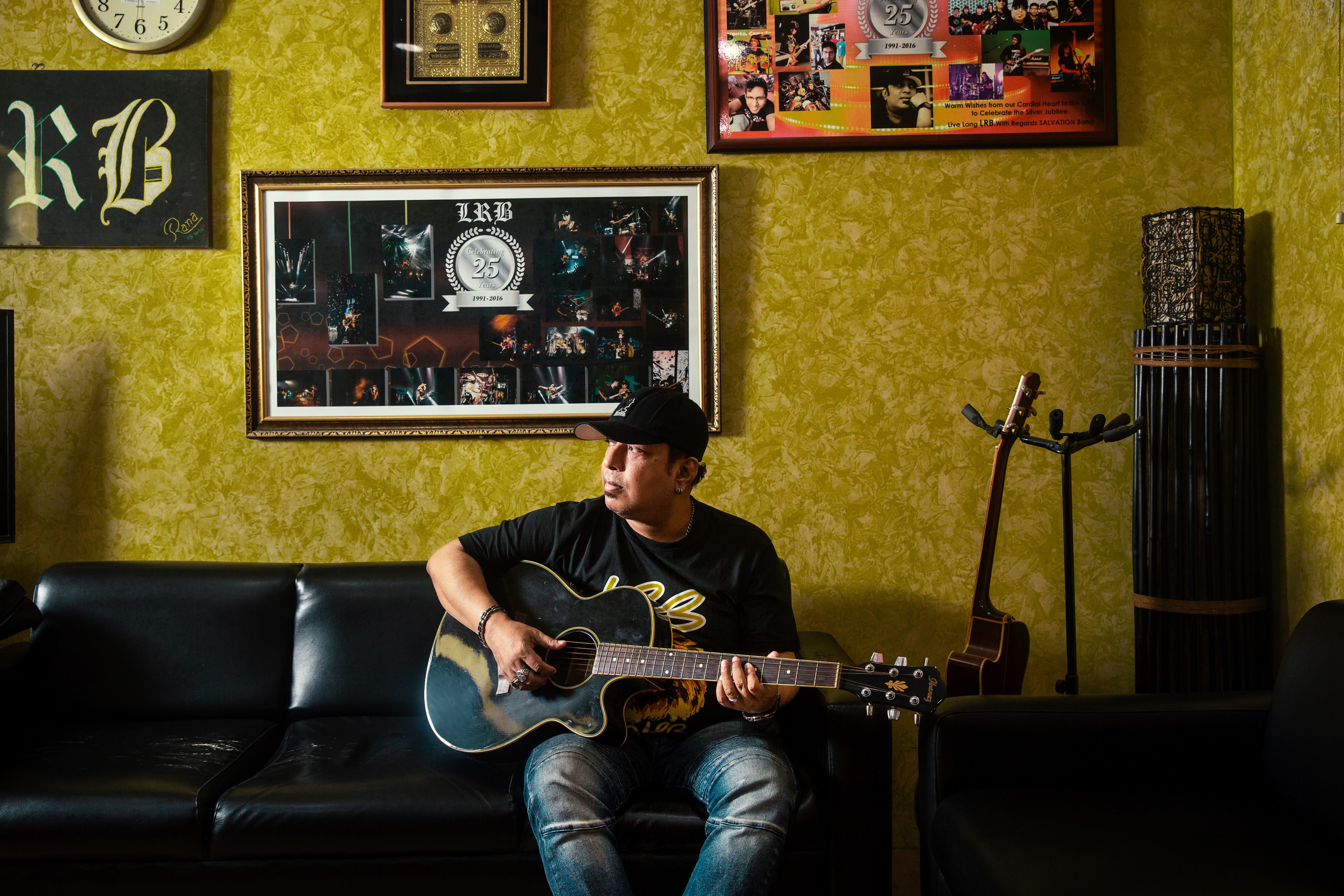 The story of Ayub Bachchu’s ‘Eksho Ta Shopno’