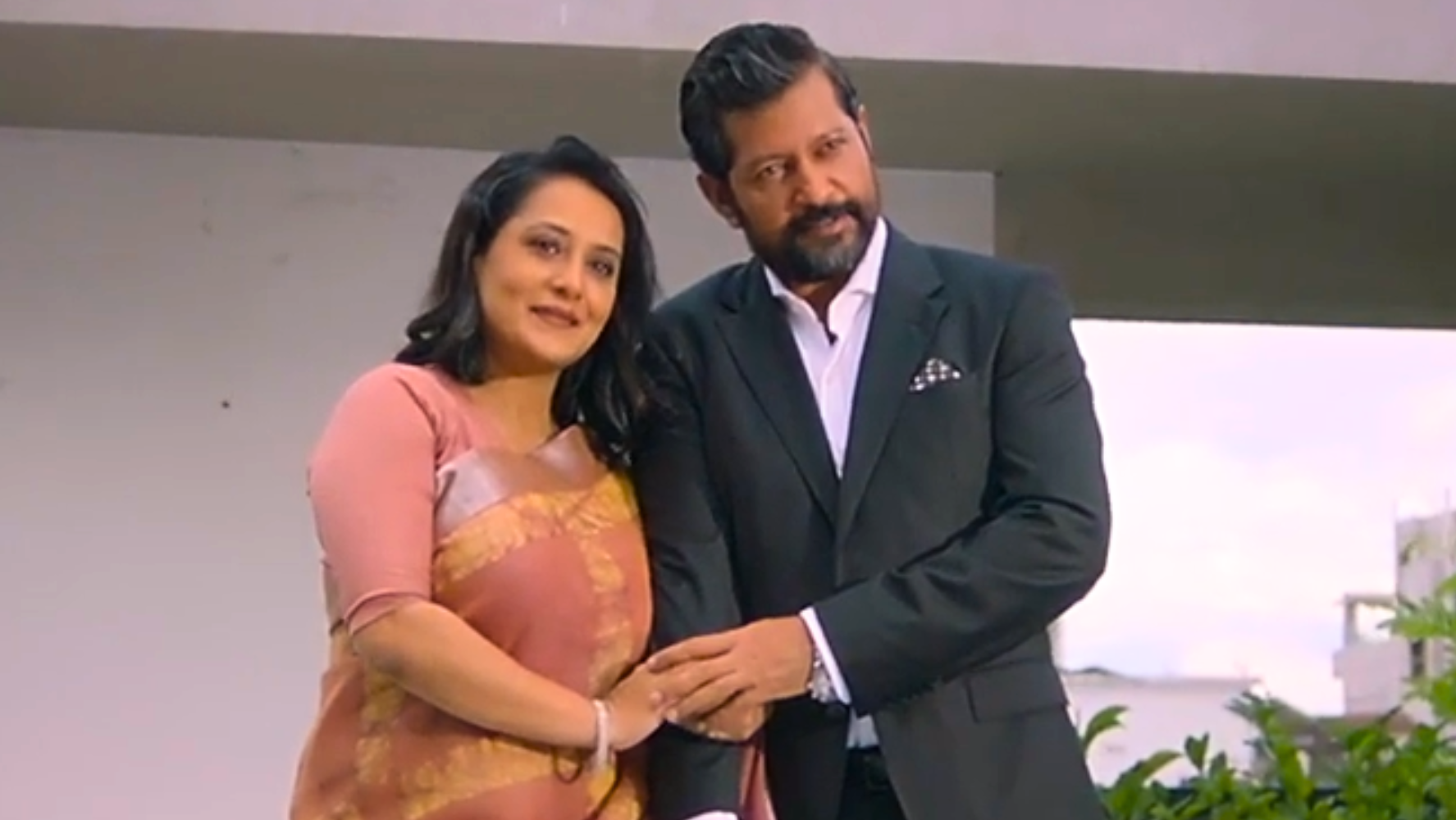 Mahfuz Ahmed and Aupee Karim pair up in web series 'Odrisshyo'