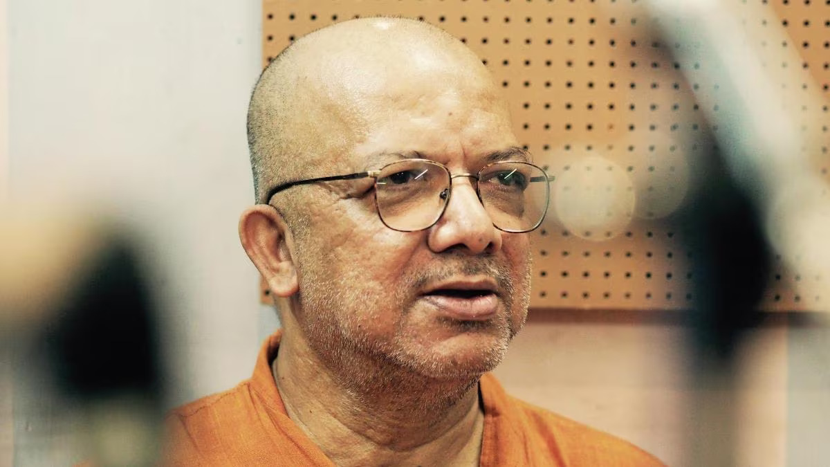 Kabir Suman arrives in Dhaka today