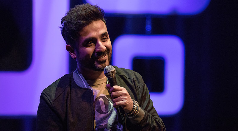 Vir Das clarifies why Indian comedians don't host award shows 