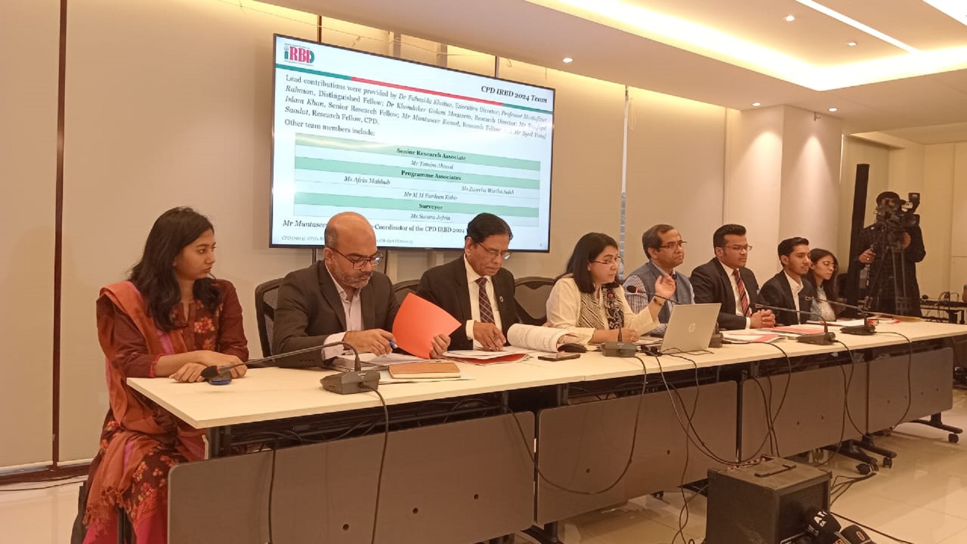 Govt’s overdependence on loans hurting private sector