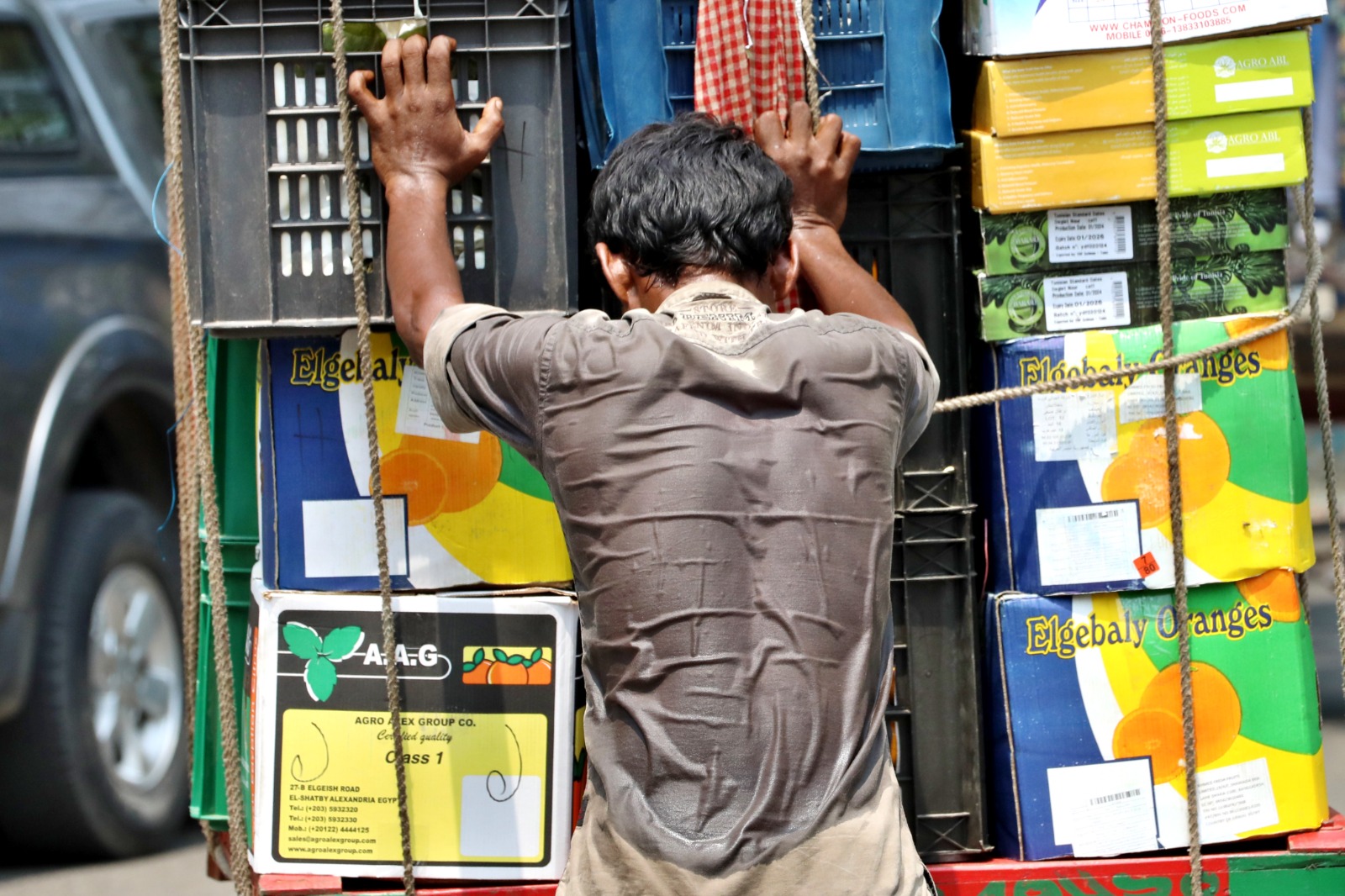 Why is Bangladesh in the grip of a sizzling heatwave?
