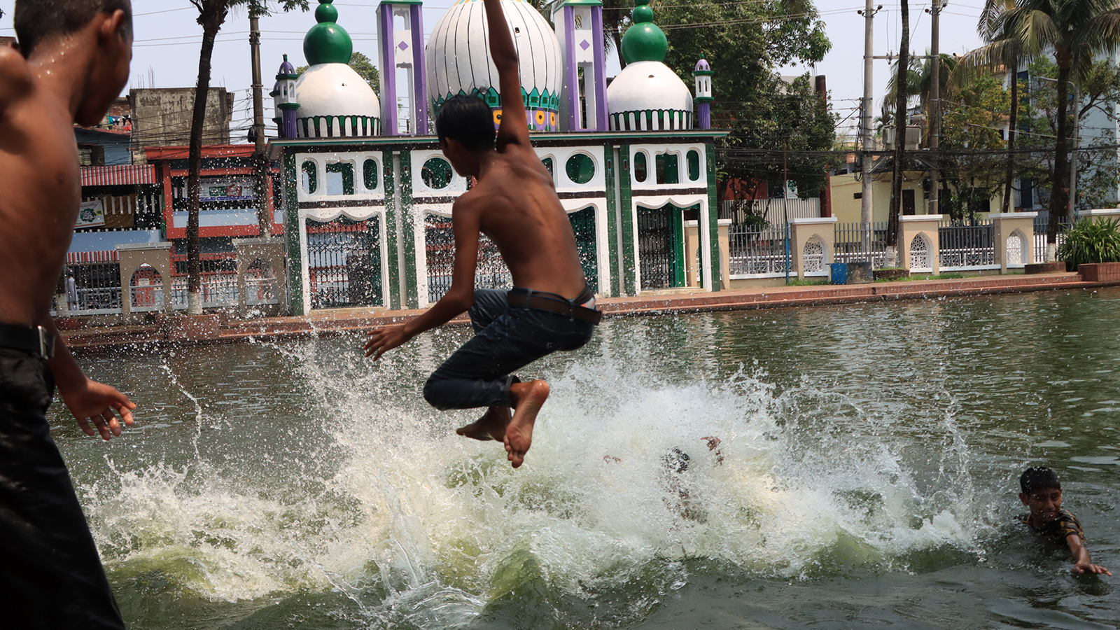 Heatwave alert extended for 72 hours