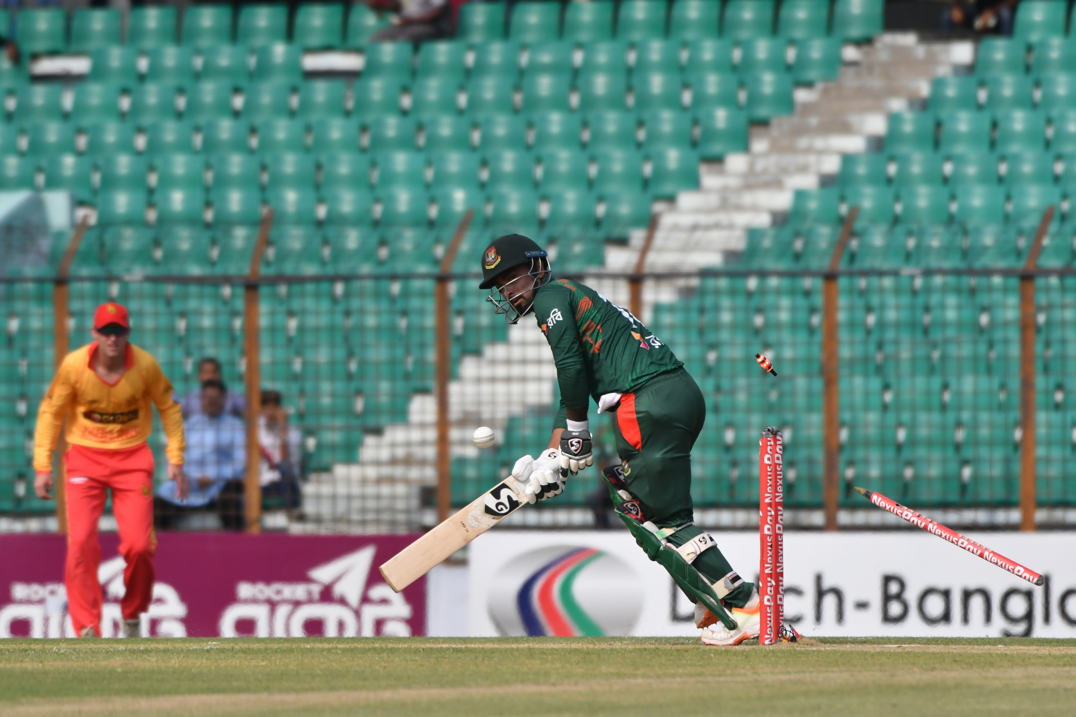 Liton in full-swing self-destructive mode