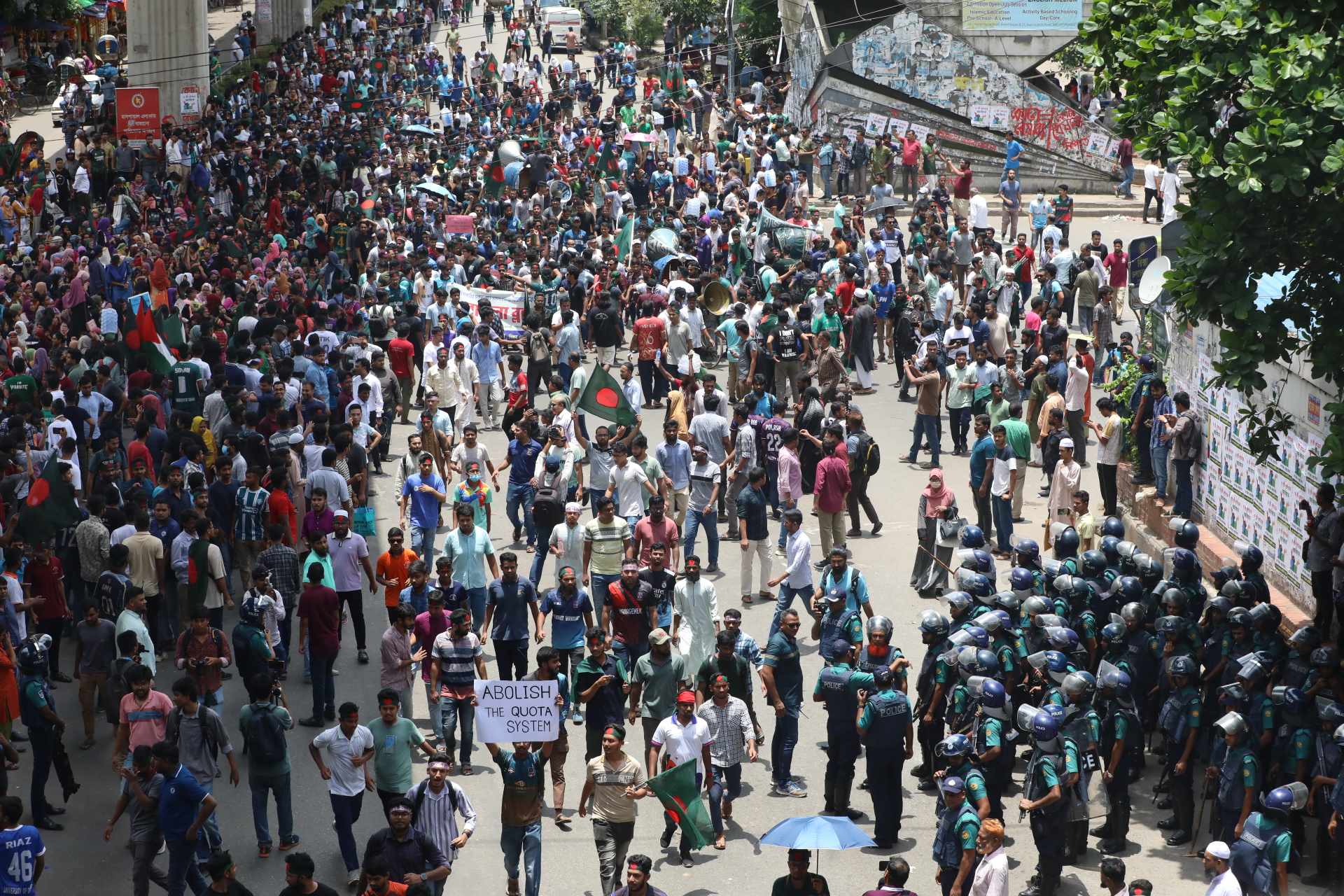 Students say 'Bangla Blockade' to continue despite SC's status quo on HC order