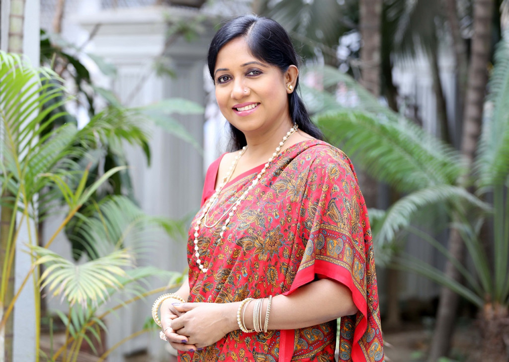 Rokeya Prachi attacked while protesting at Dhanmondi 32