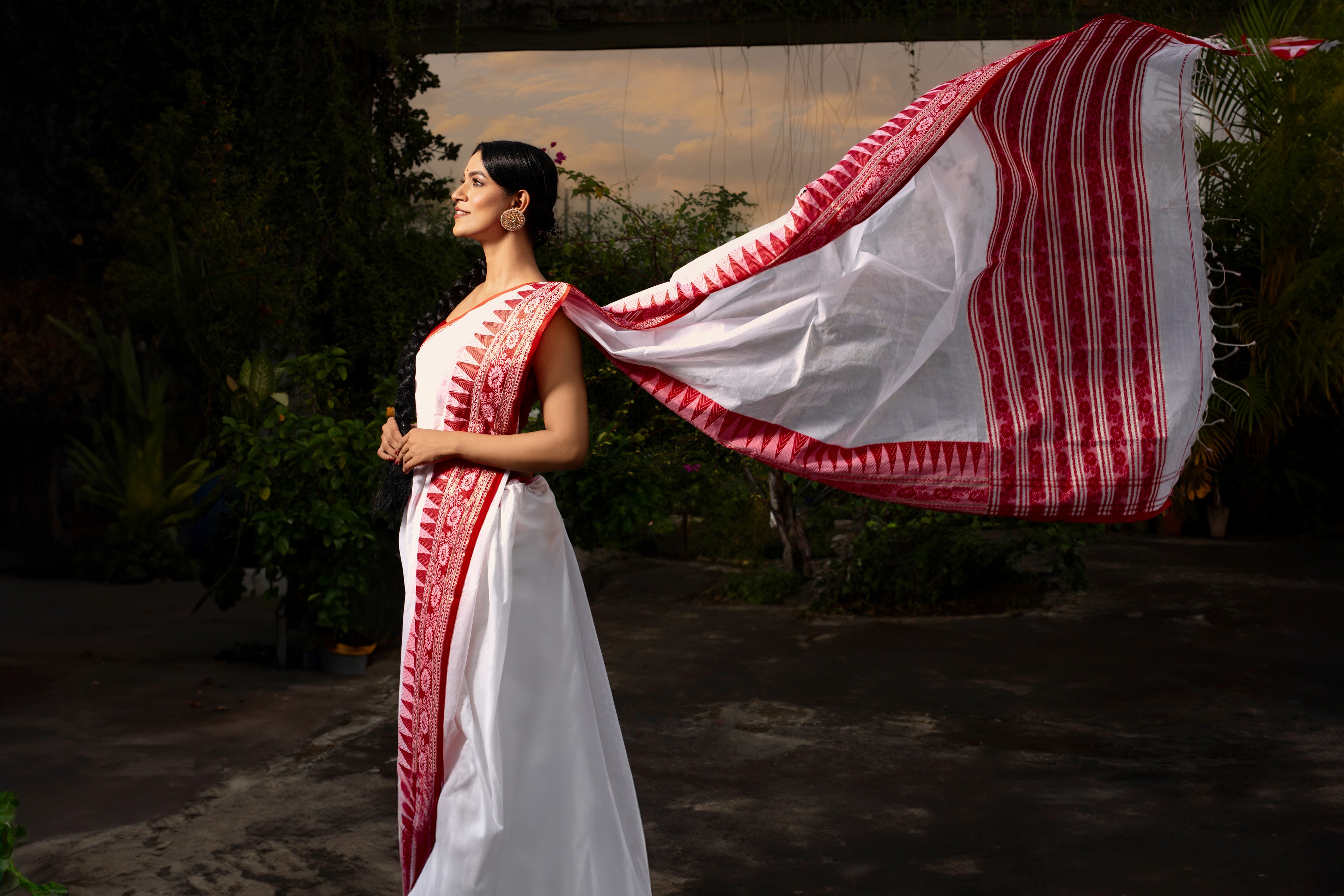 Why every Bengali woman’s secret weapon is a cotton saree