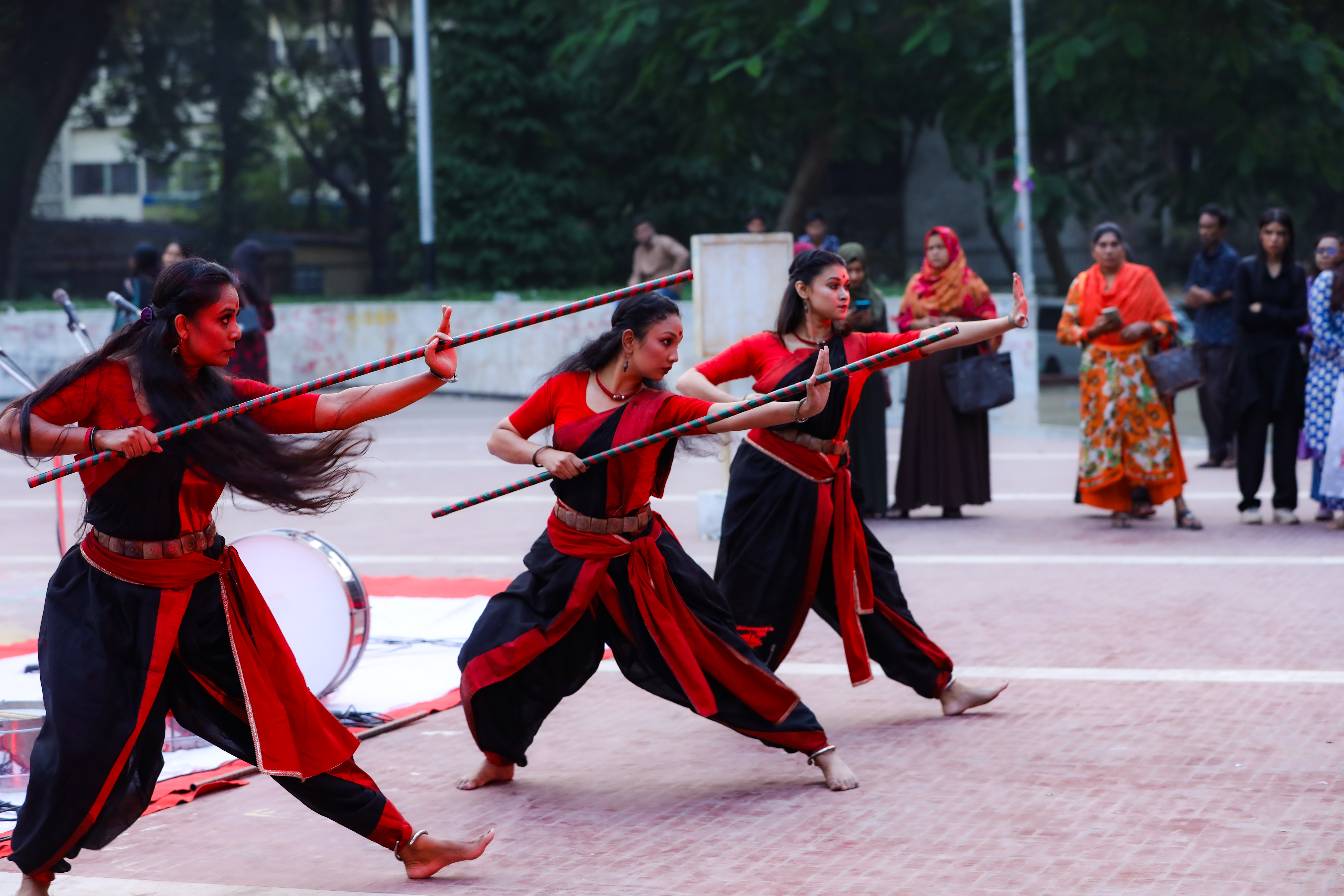 Roaring slogans, cultural activities call on ending violence against women