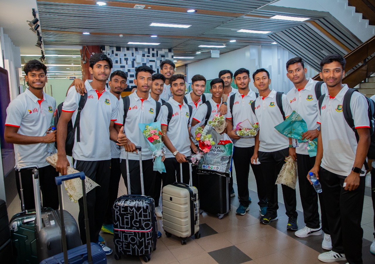 Triumphant Young Tigers return home 