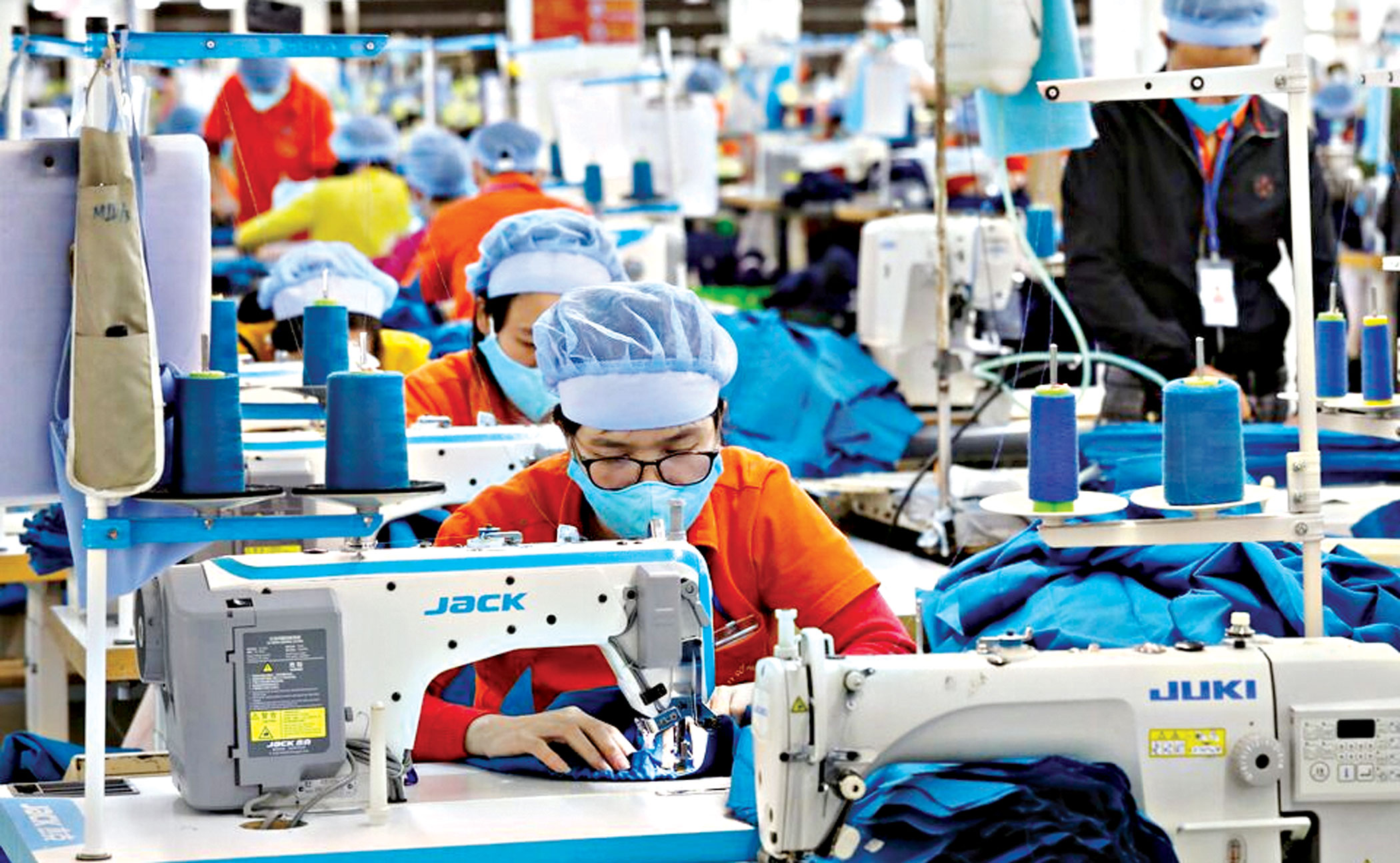 Vietnam may surpass Bangladesh in garment export: report