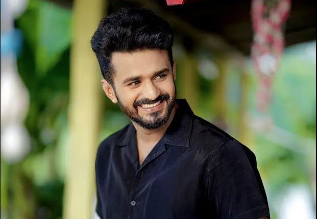 Mushfiq R Farhan in ICU