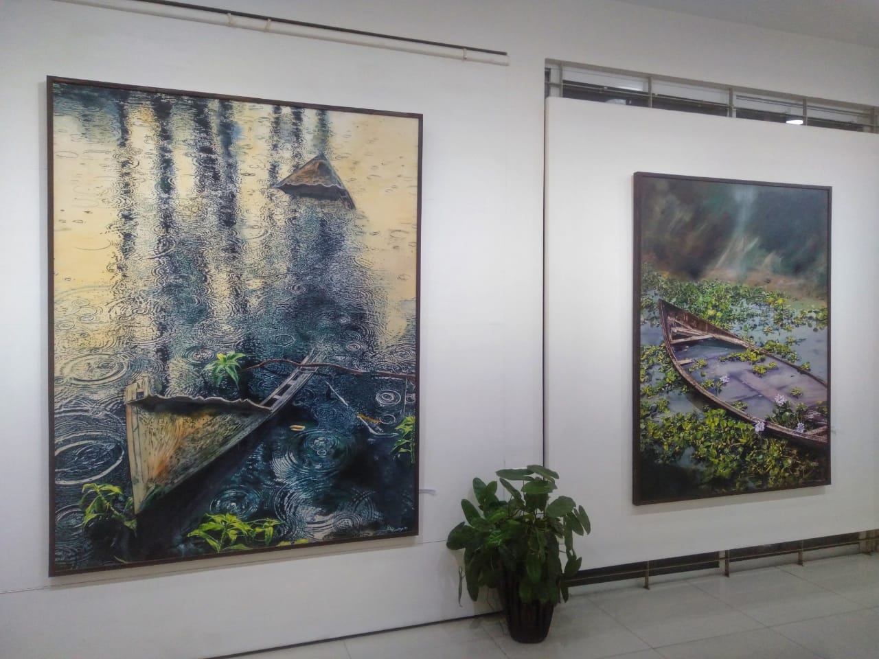 ‘Wave-2’: Blurring the lines between paintings and photographs