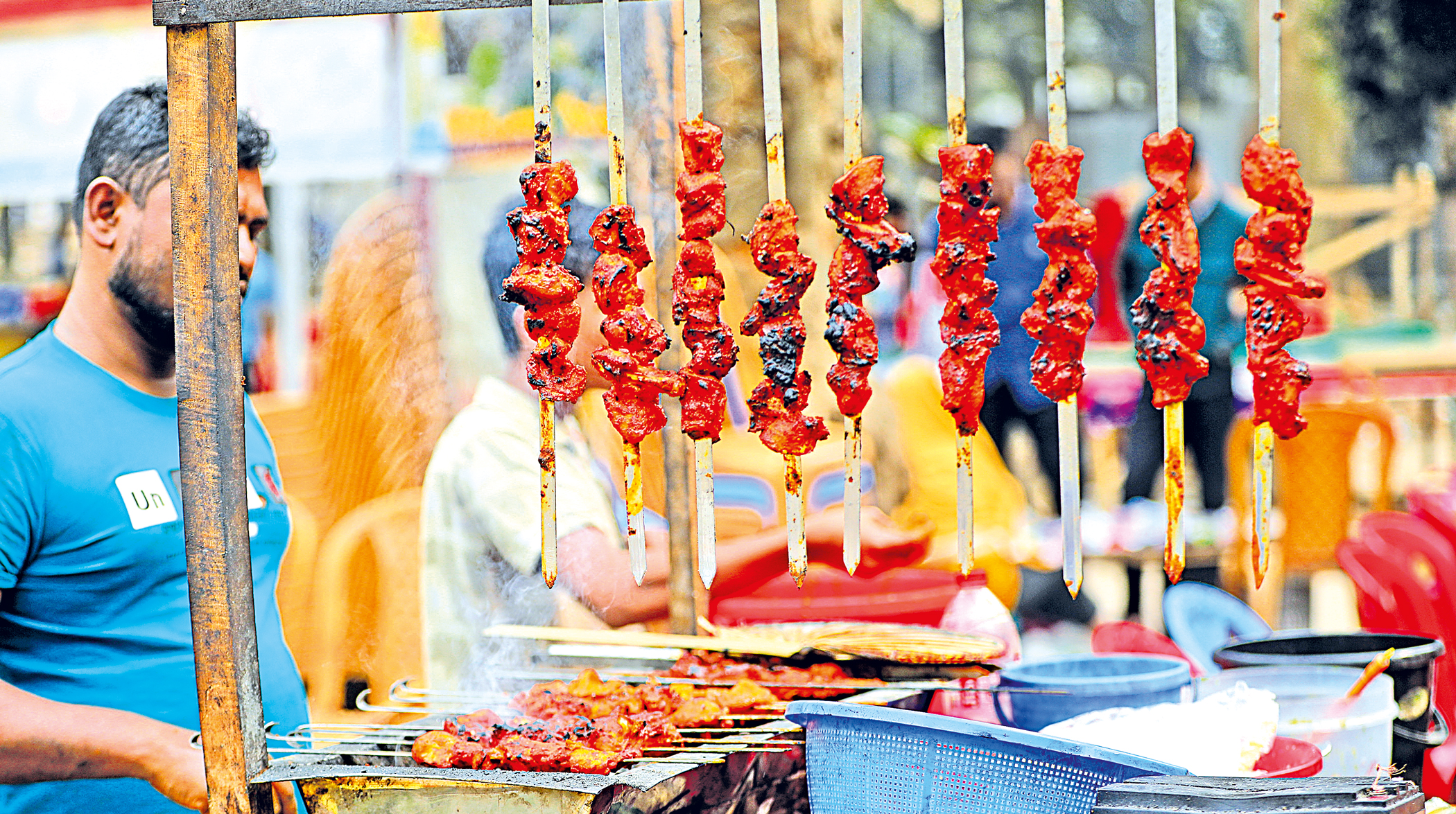 From piyaju to pizza: Dhaka’s Street food business takes a delicious journey
