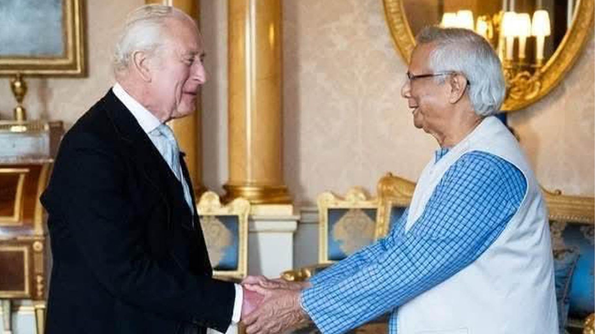 Yunus receives the Harmony Award from King Charles