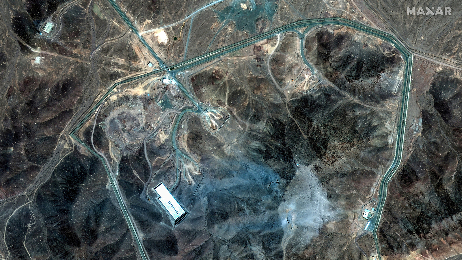 US strikes failed to destroy Iran's nuclear sites, intelligence report says