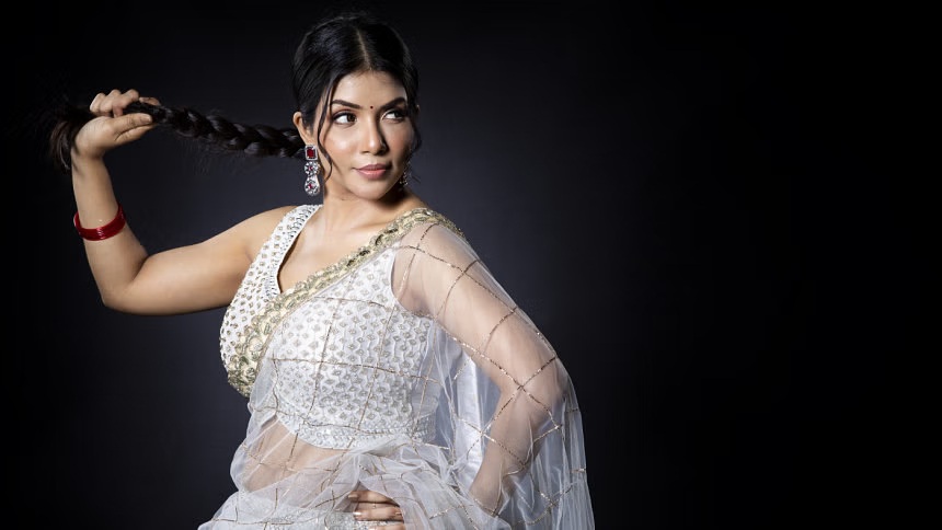 Nawshaba’s Tollywood debut set for Durga Puja release