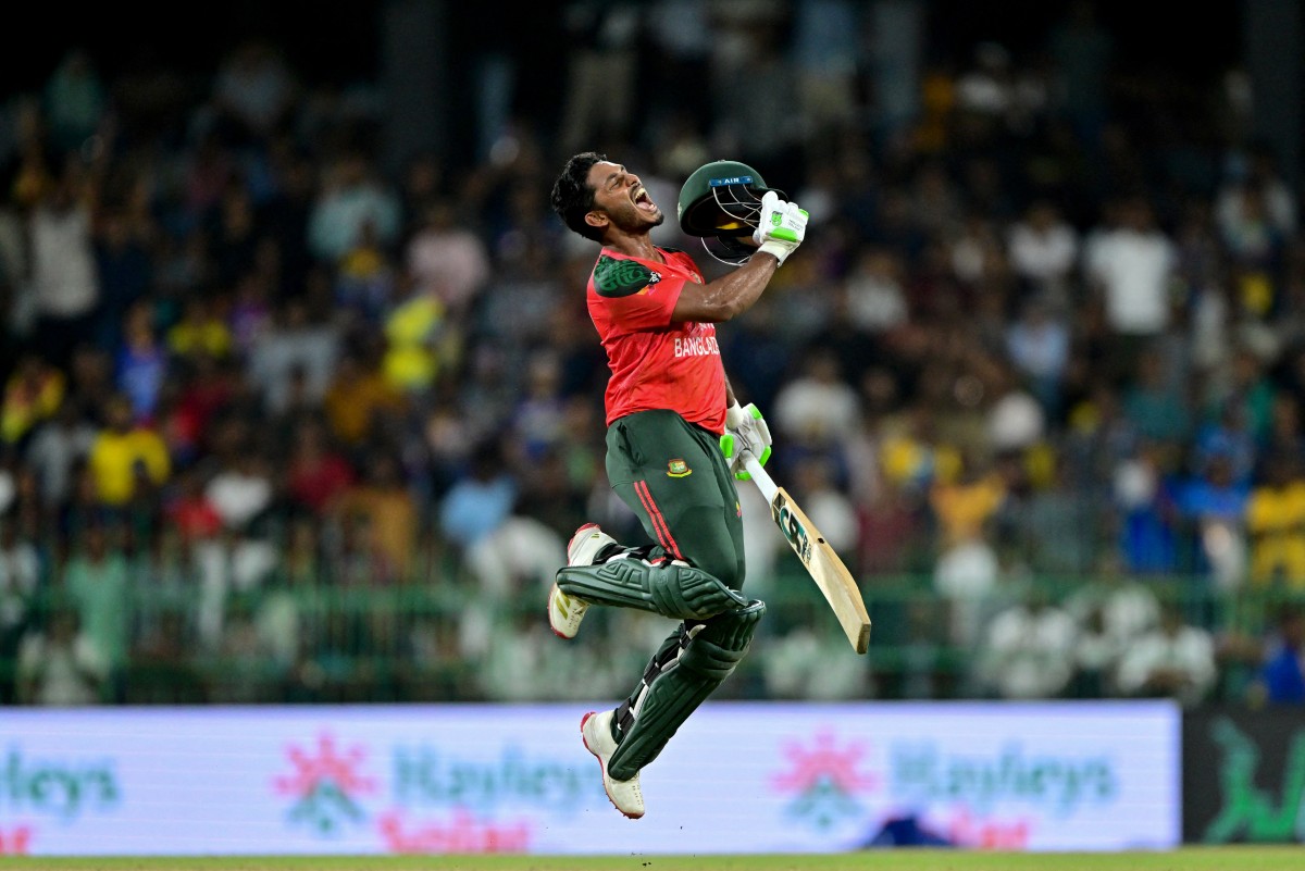 A bewildering four-bowler ploy and the net run-rate worry