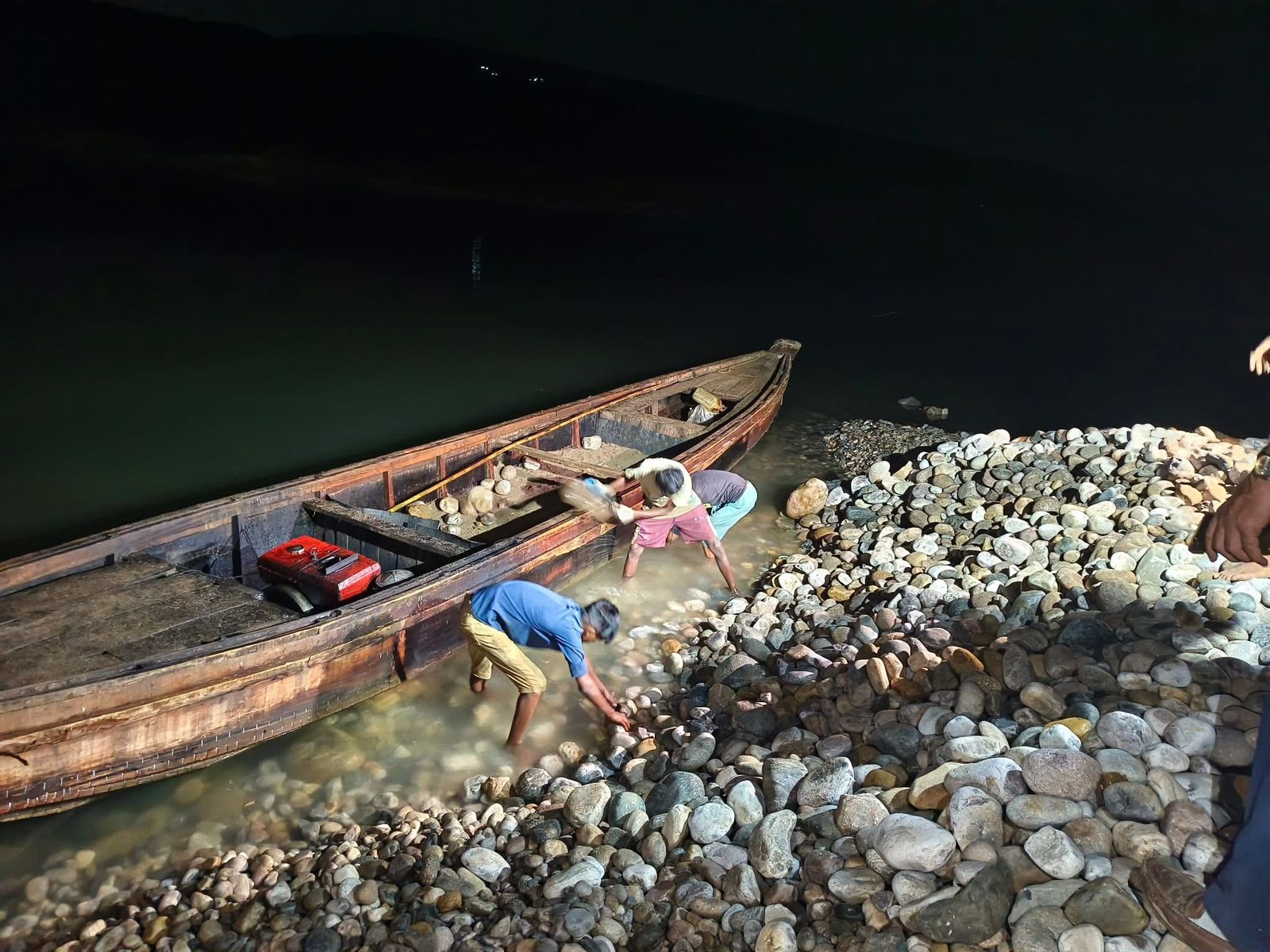 Looted stones being restored at Sada Pathor