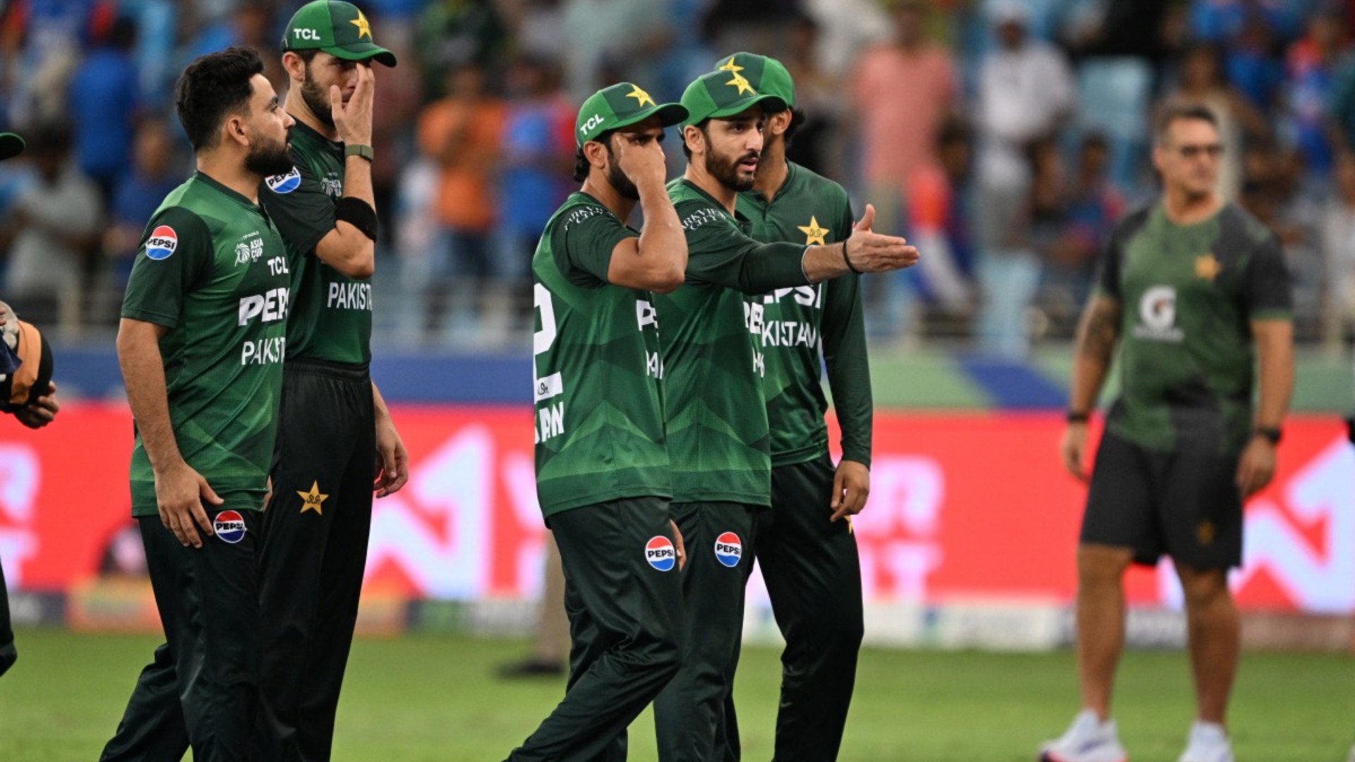 Pakistan coach disappointed India players did not shake hands