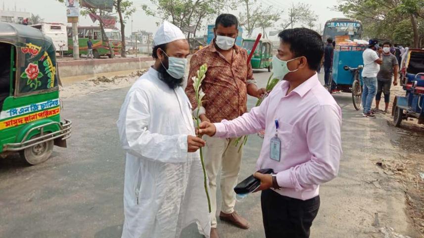 Mask wearers get flowers