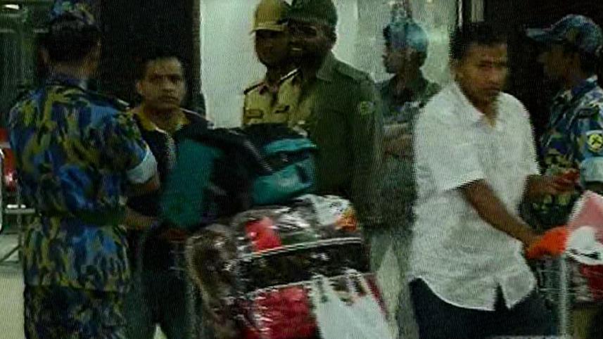 Bangladeshis-return.jpg