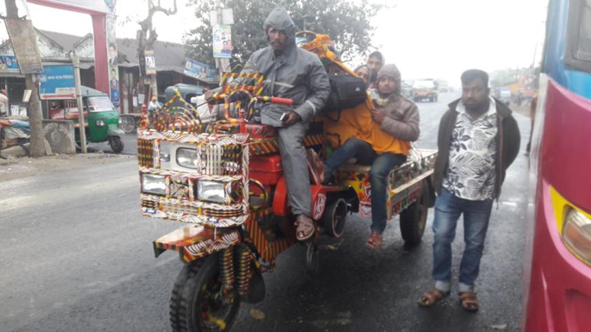 Banned three-wheelers plying.jpg