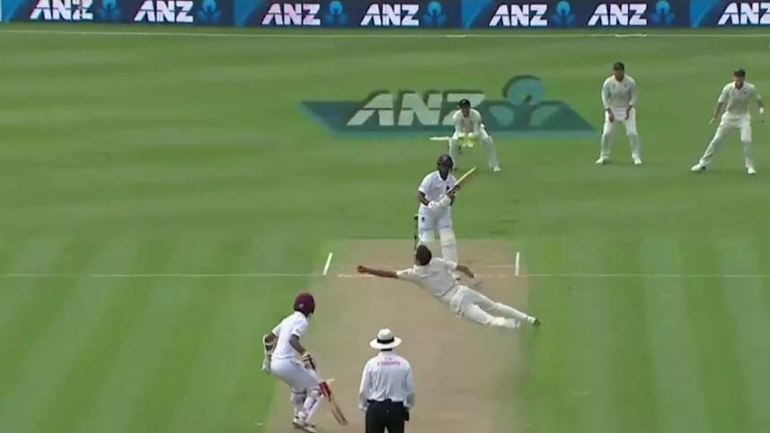 Boult stunning catch