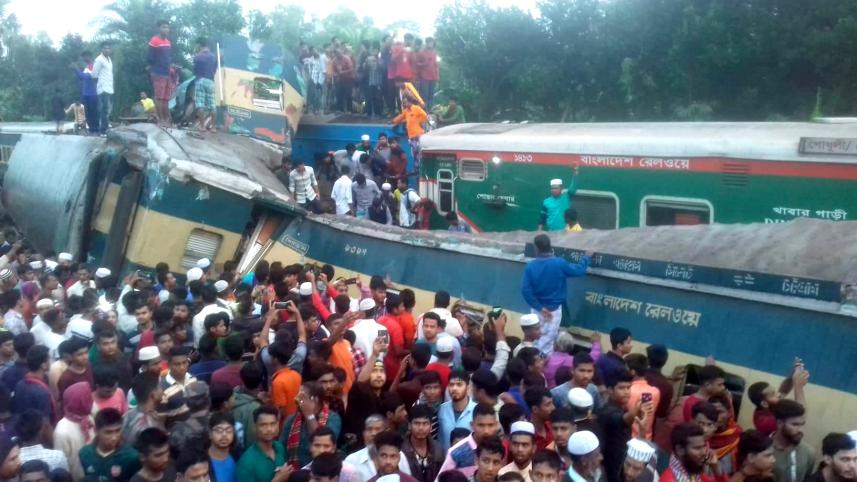 brahmanbaria-train-crash.jpg
