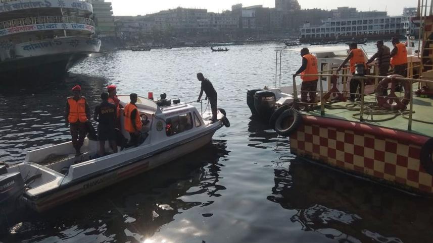 Buriganga river boat capsize in Dhaka