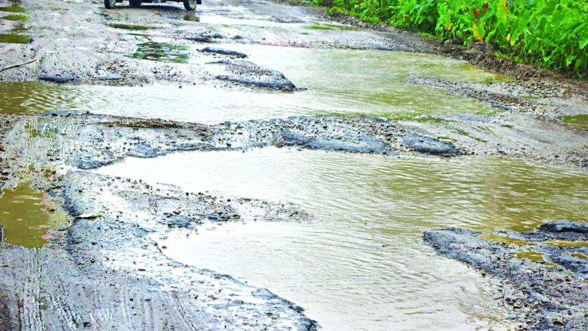 damage roads mouluvibazar.jpg