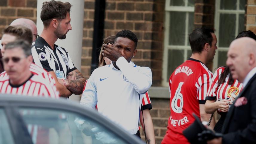 Defoe at Bradley's funeral.JPG