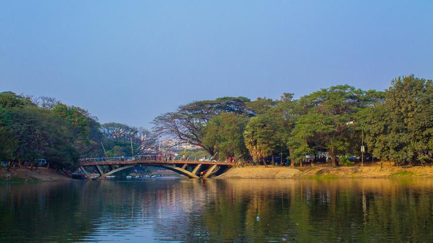 Dhanmondi-Lake-wb.jpg