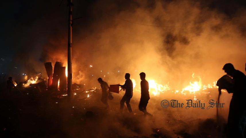 Fire breaks out at Nakhalpara